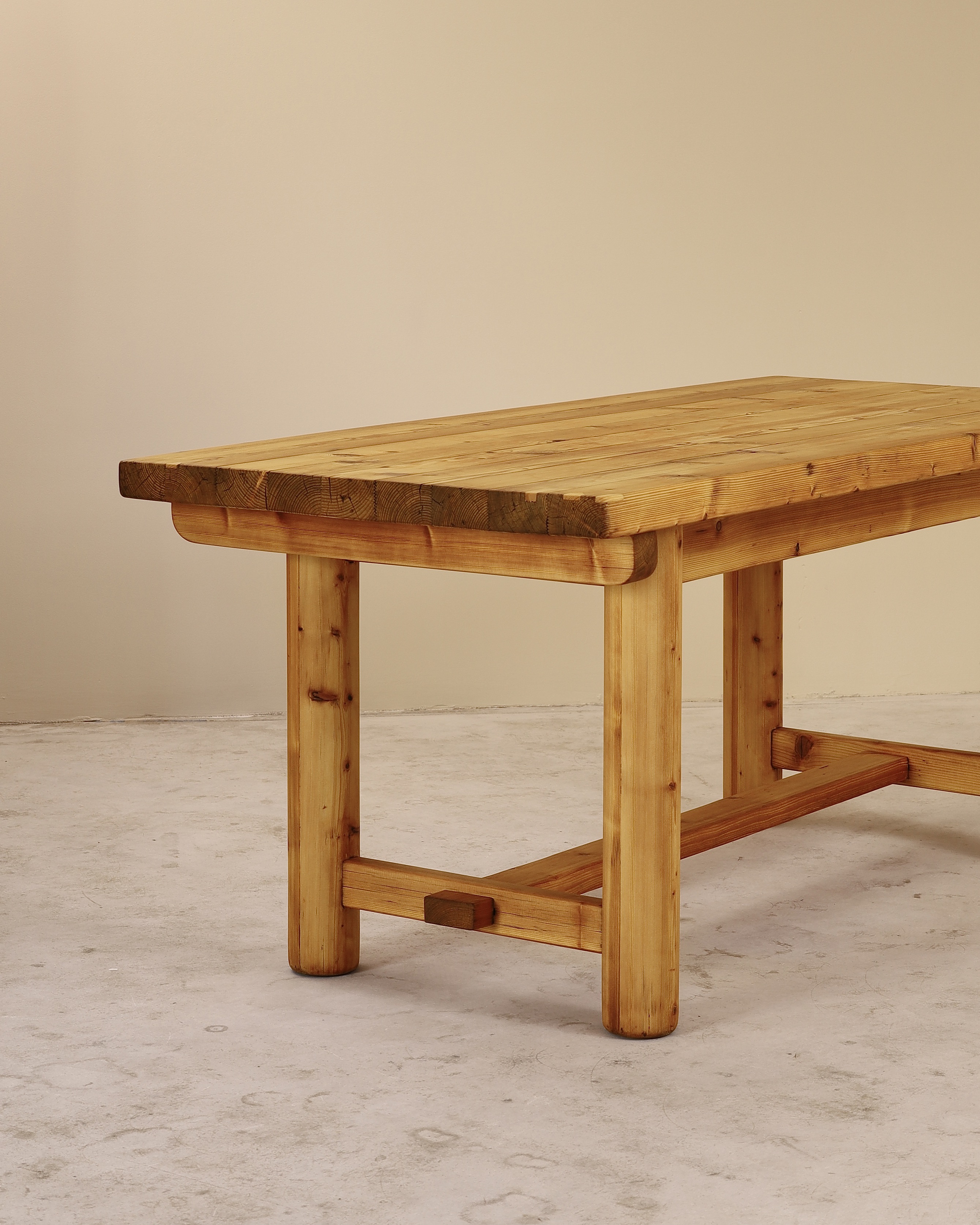 Table à manger en Pin massif, Attr. à Georges Robert, France, 1960&rsquo;s
