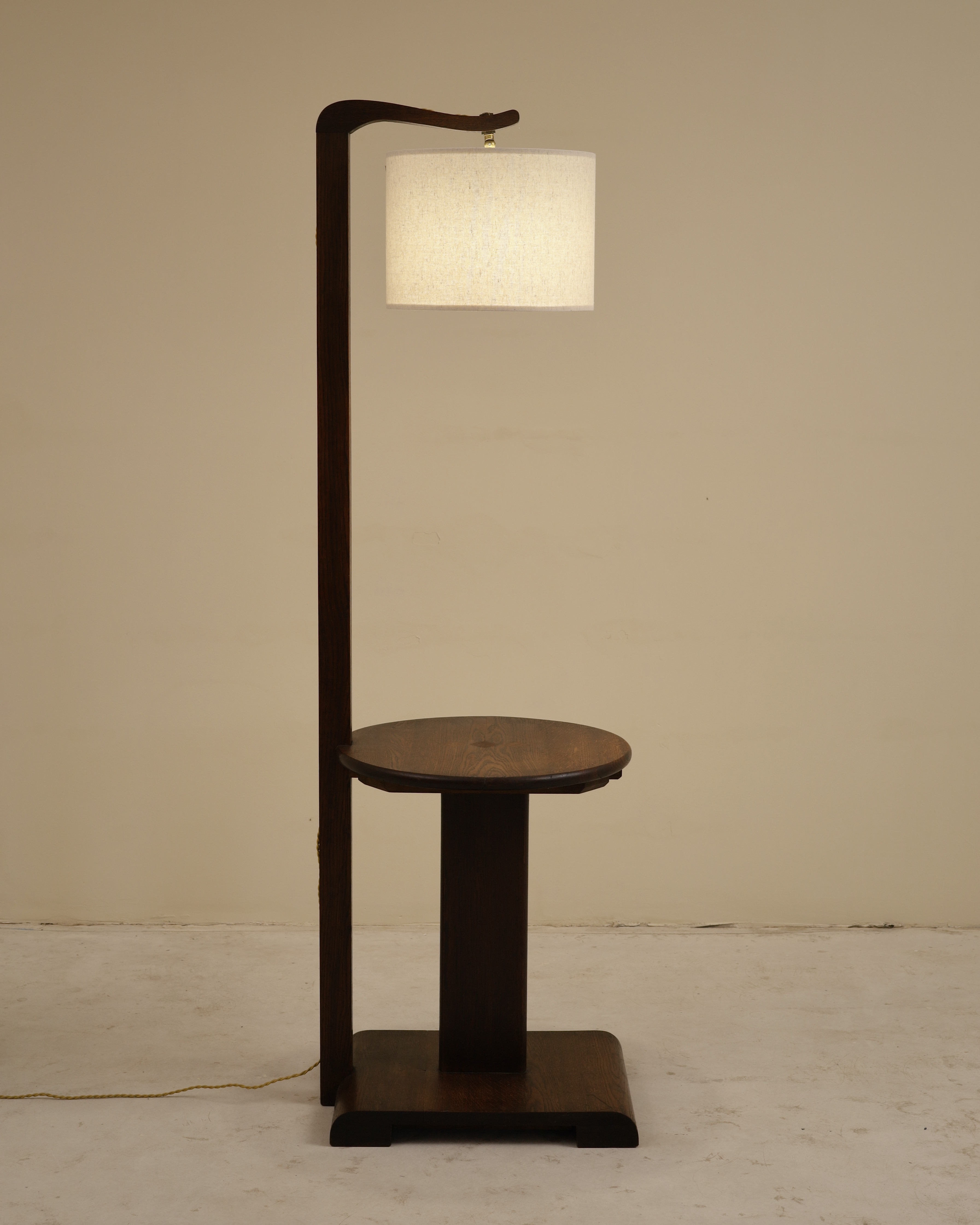 Lampadaire en chêne massif, France, 1940&rsquo;s