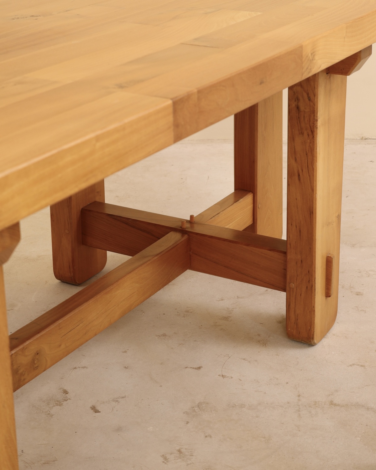 Table en Orme massif, Maison Regain, France, 1980&rsquo;s