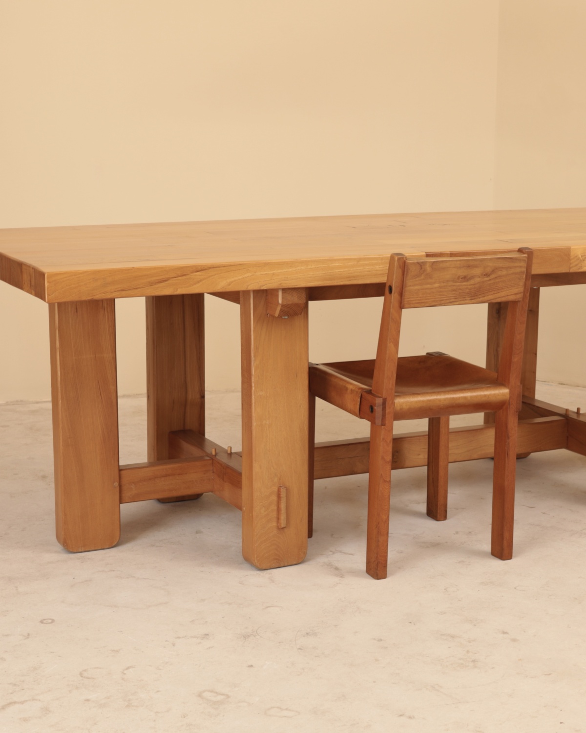Table en Orme massif, Maison Regain, France, 1980&rsquo;s